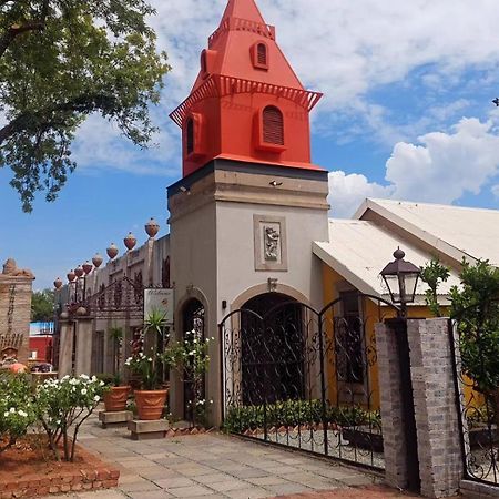 Art And Soul Restaurant, Accommodation, French Bar And Art Gallery Parys Kültér fotó