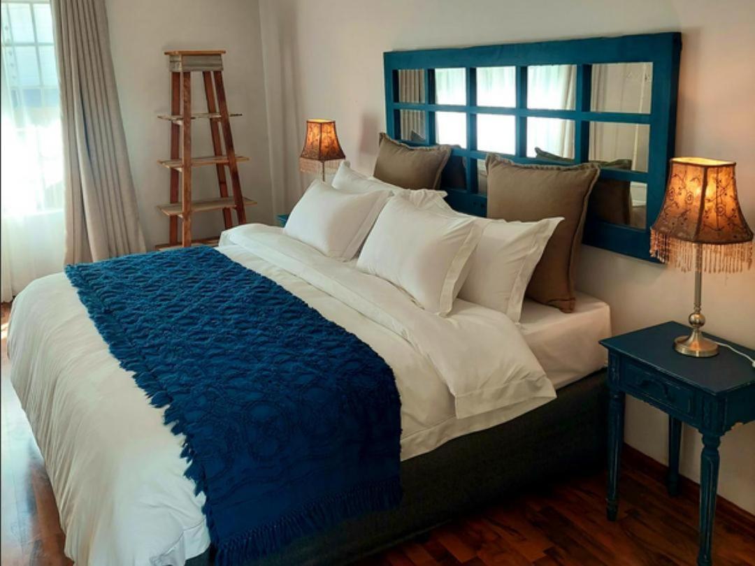 Art And Soul Restaurant, Accommodation, French Bar And Art Gallery Parys Szoba fotó