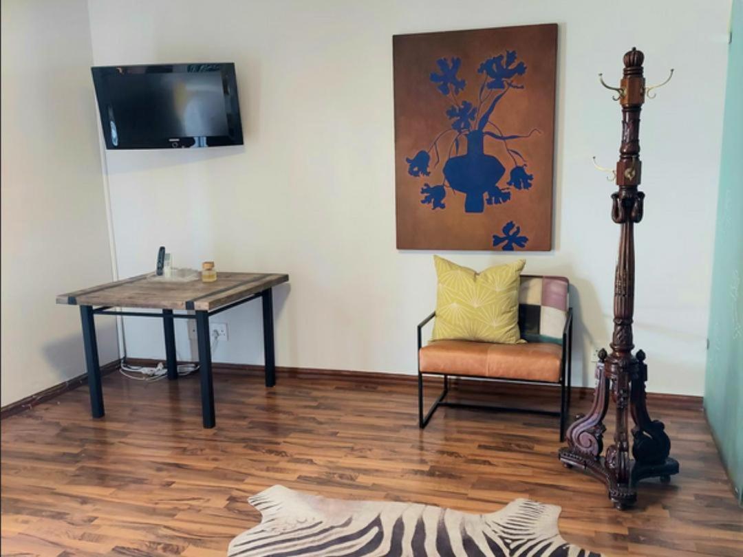 Art And Soul Restaurant, Accommodation, French Bar And Art Gallery Parys Szoba fotó