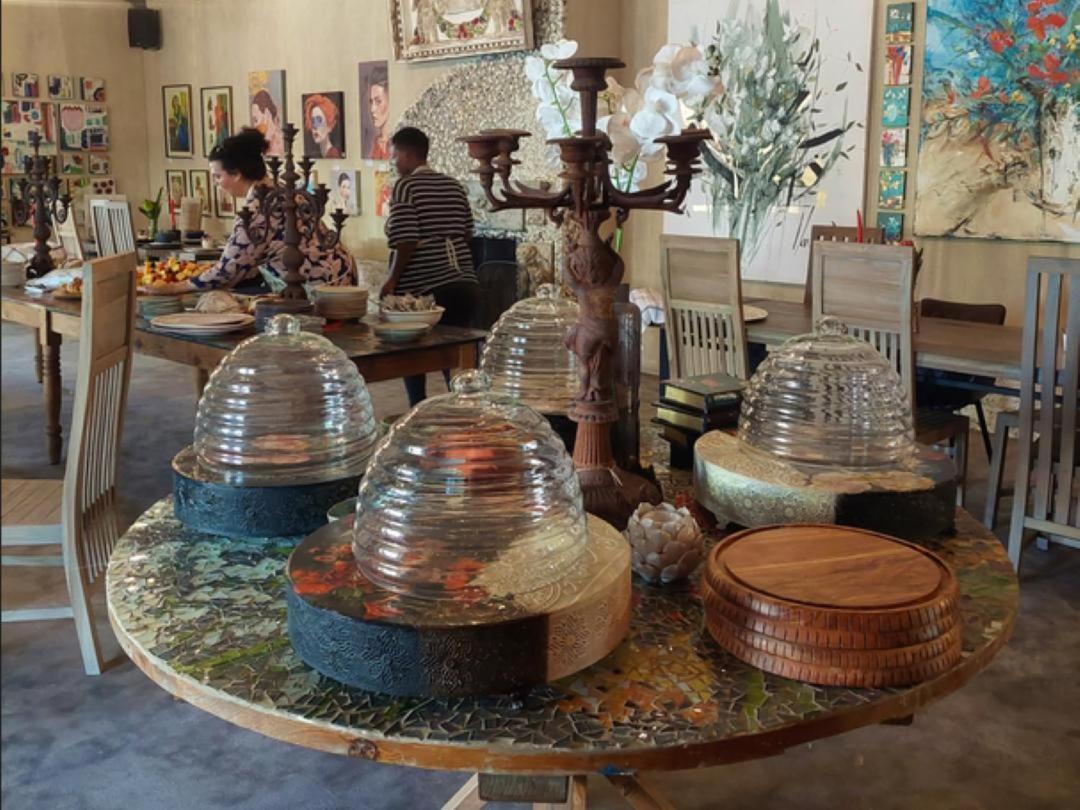 Art And Soul Restaurant, Accommodation, French Bar And Art Gallery Parys Kültér fotó